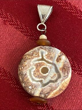 5/$10❤️❤️❤️Vintage Crazy Lace Agate Pendant